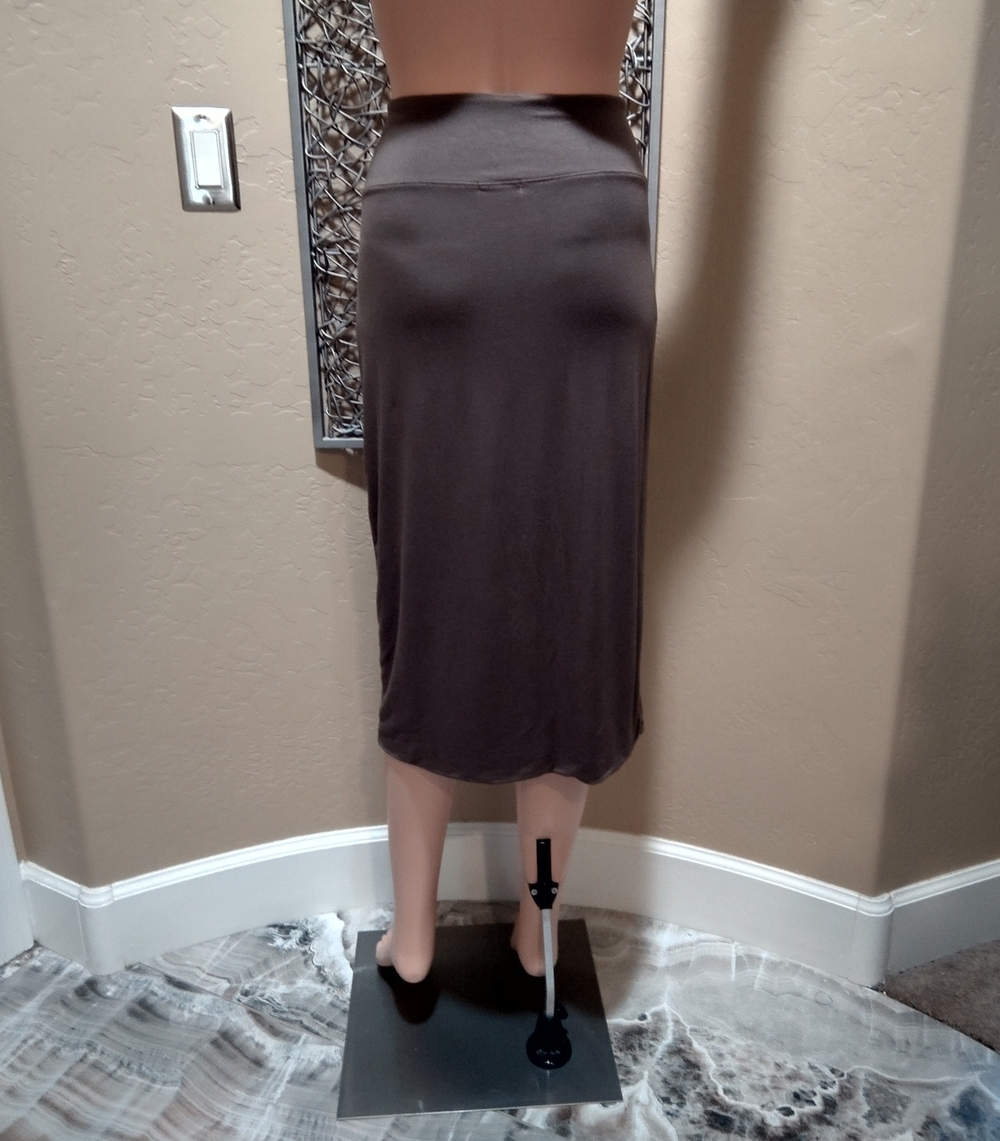 Leith Olive Women’s Knit Body Con Midi Pencil Skirt - Picture 3 of 5